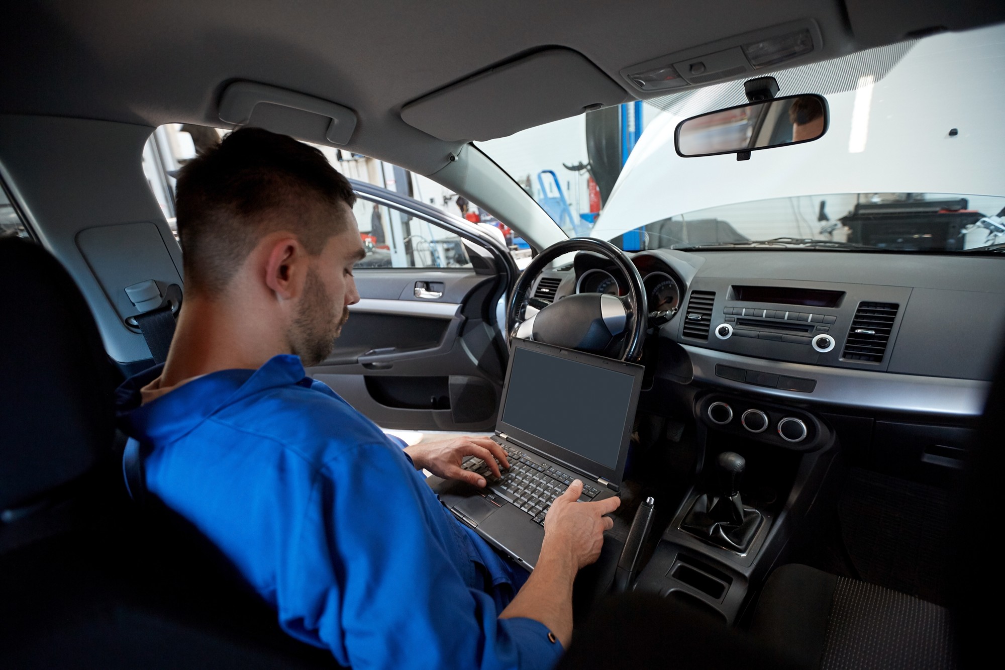 Signs Your Car’s Air Conditioning Needs Attention Before Summer